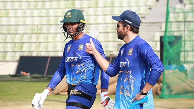 Tigers look to seal series today