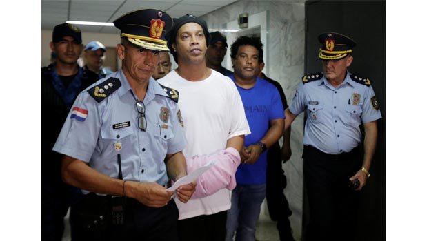 Ronaldinho under investigation for more crimes