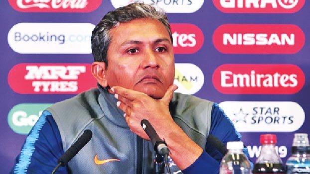 BCB keen on signing Bangar as Test batting consultant