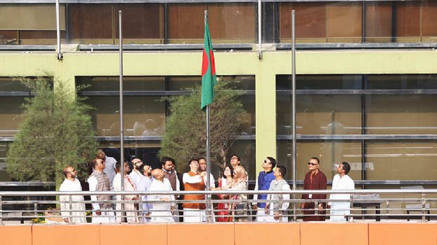 Banglalink pays homage to Bangabandhu