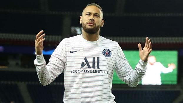 Neymar posts tribute to health workers 