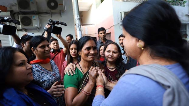 India hangs 4 men convicted for fatal New Delhi gang rape