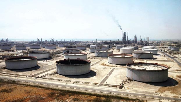 Saudi oil supply hits record as price war rages