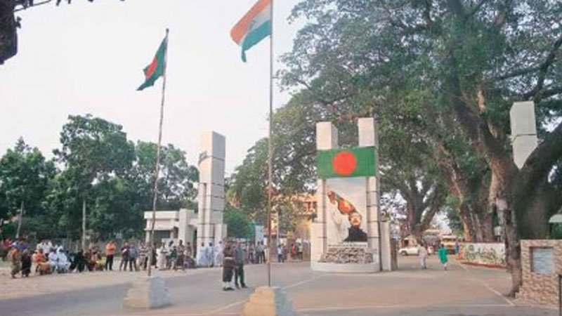 35 more return home from India thru Benapole