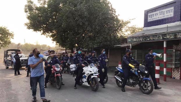 Police conduct campaign at Alamdanga