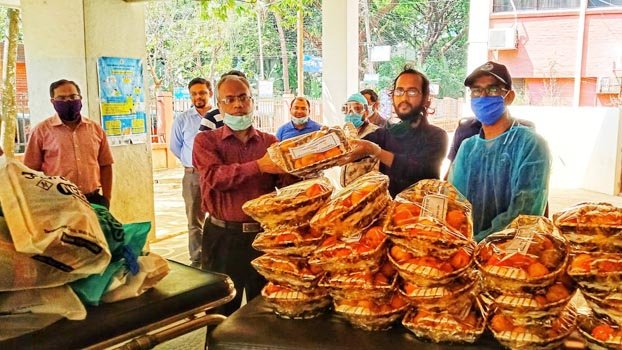 Doctors, nurses receive special gifts