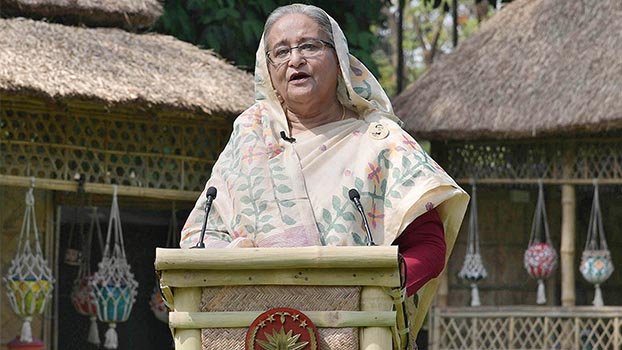 Face the calamity  with courage: PM