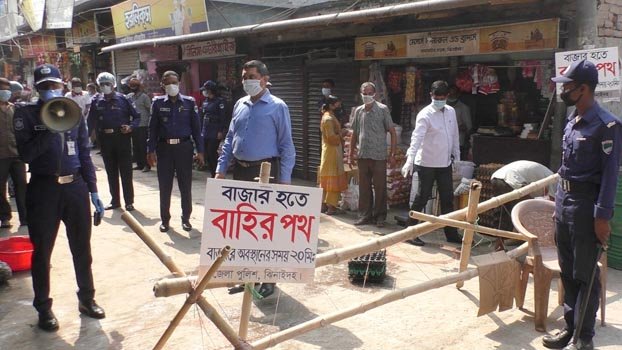 One-way entrance to kitchen market introduced