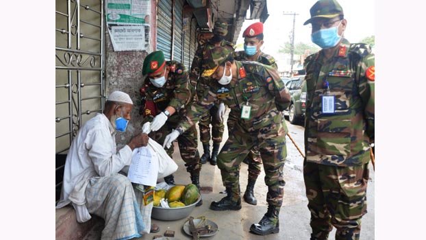 Army distributes relief among  poor in Cox’s Bazar 