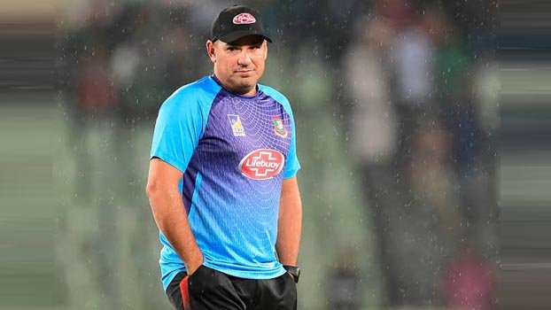 Important not to rush players back into international cricket: Domingo