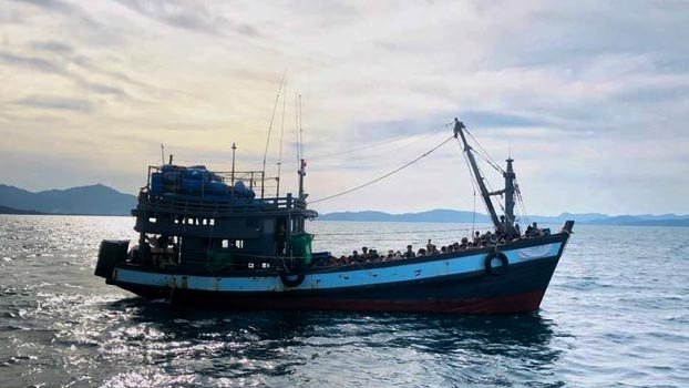 Allow ashore Rohingyas stranded at sea