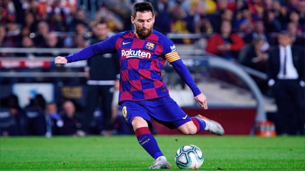 Messi backed to renew Barca contract
