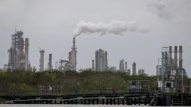 Oil prices fall as US-China tensions offset virus hope