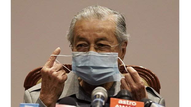 Mahathir slams Malaysian gov't for shortened Parliament meet