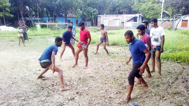 Youths want to restore traditional game ‘Gadankhela’ held in Shailkupa 