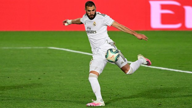 Benzema fires Real to Valencia victory