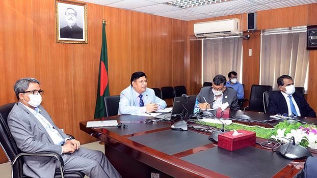 FM takes ex-diplomats onboard virus fight