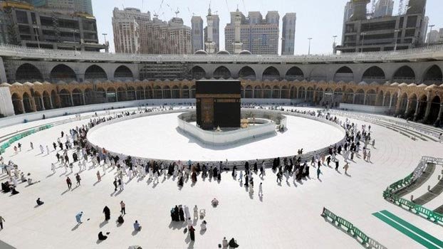 Touching Kaaba banned during Hajj this year