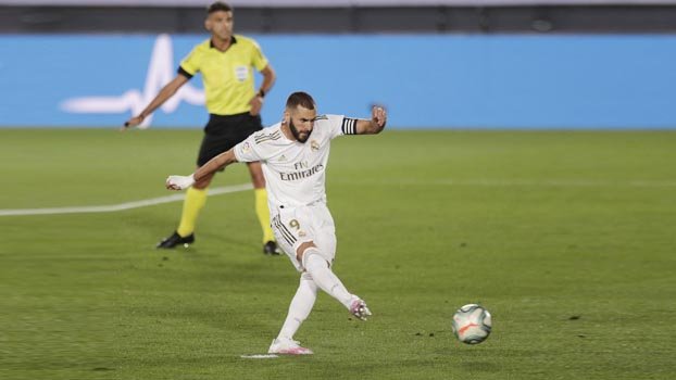 Real move closer to the title with Alaves win