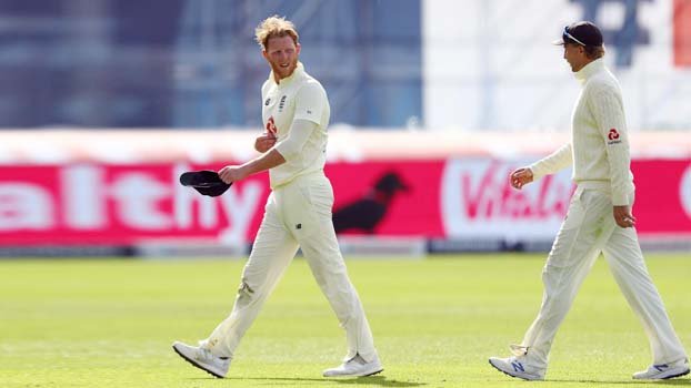 Root hails Stokes after  Manchester masterclass