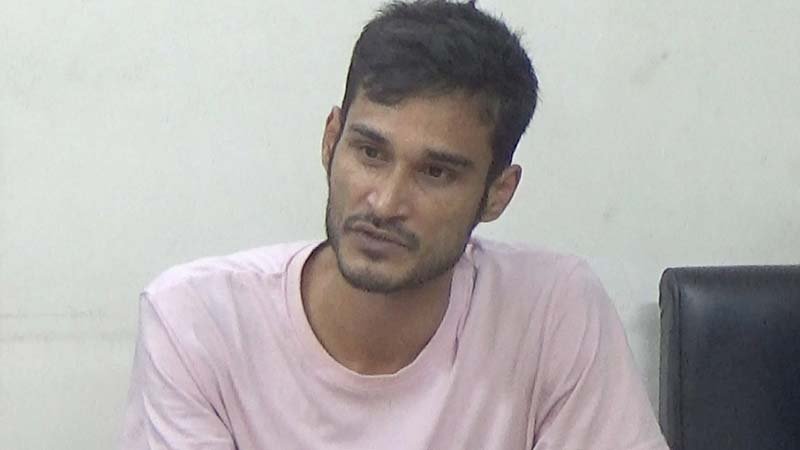 Father held for torturing 2 minor sons