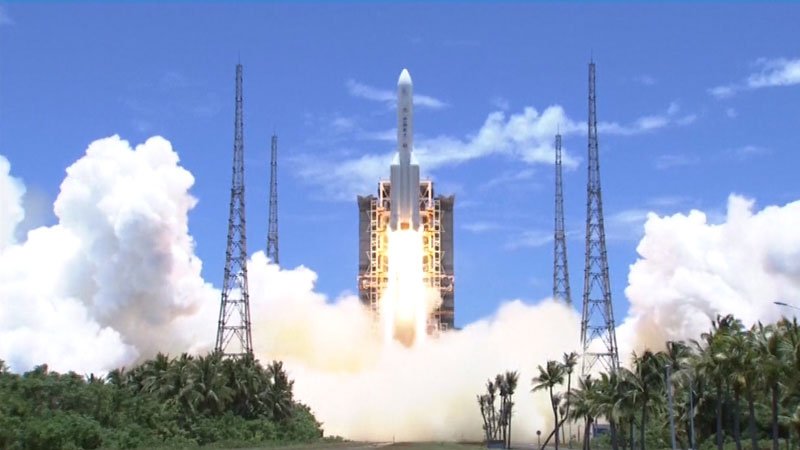 China launches ambitious Mars mission