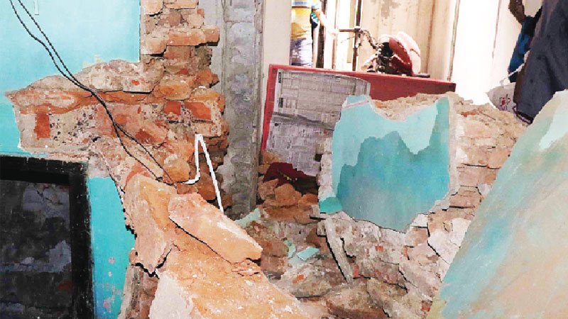 City fire kills toddler, injures 3