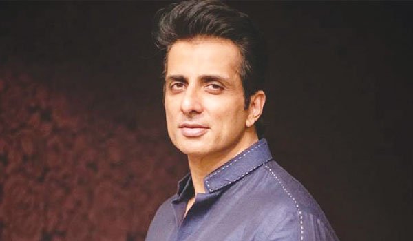 Sonu Sood to help over 1500 Indian students to return