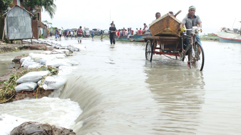 Flood situation continues to deteriorate