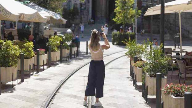 European tourism faces turbulence  weeks after reopening