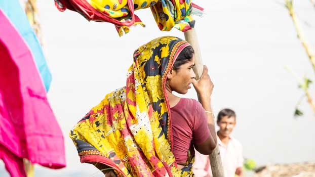 99pc potential migrants to stay  in BD if they get better jobs 
