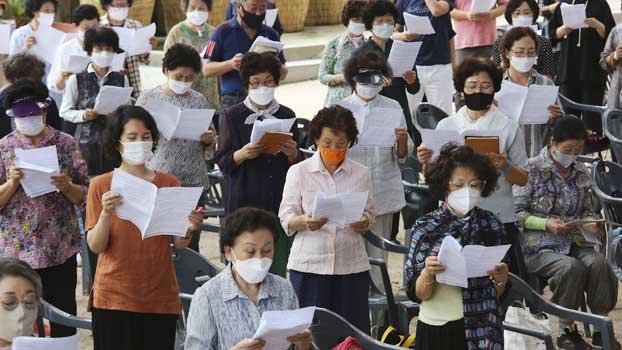 S Korea elevates  distancing as virus nears spring levels