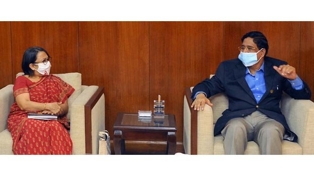 Razzak seeks Indian cooperation in farm sector mechaniration