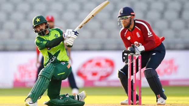Hafeez steers Pakistan to thrilling win over England