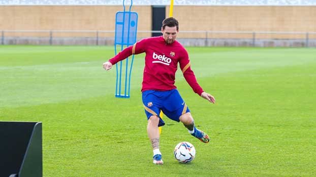 Messi finally returns to Barca training