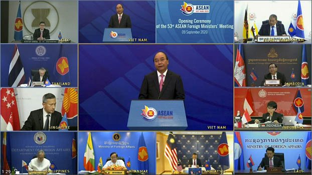 ASEAN talks to tackle pandemic, sea feud amid US-China rivalry