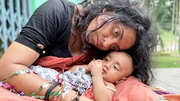 Farzana Chhoby in ‘Ekti Shishu Ebong Agonito Pita’