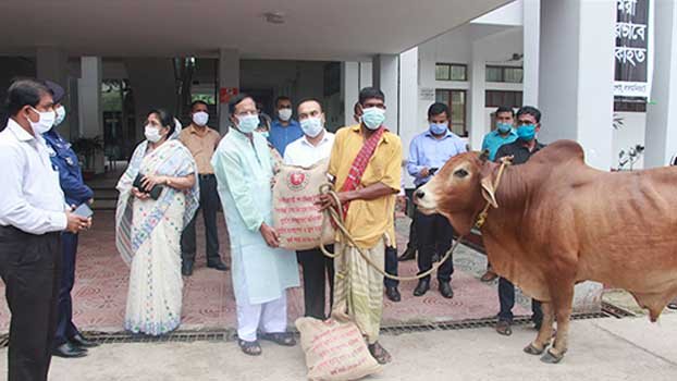 PM salvages an extreme poor couple of Lalmonirhat