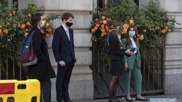 8m Britons to face  tighter lockdown