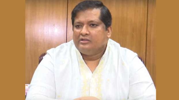 Lucky to have sports friendly PM: Russell