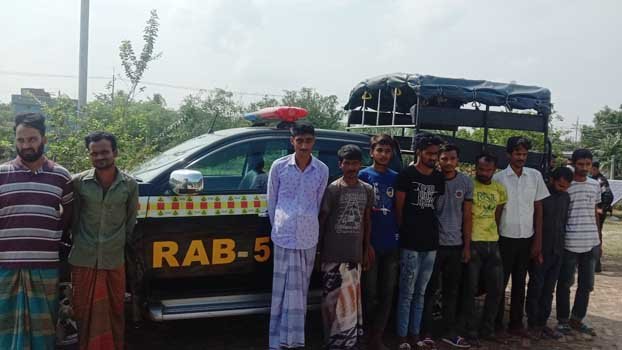 11 arrested for taking drugs in C’nawabganj