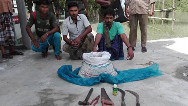 3 men held for fishing with pesticide in Sundarbans