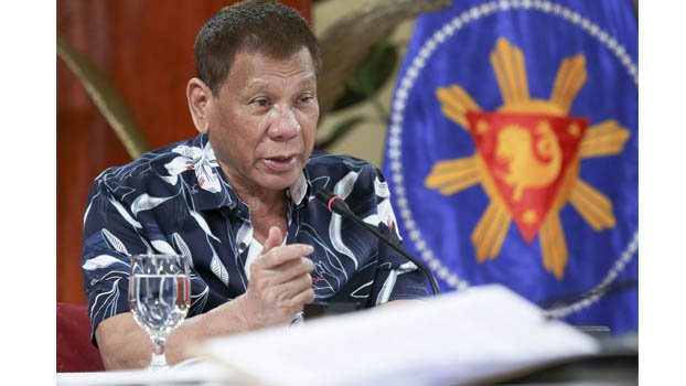 Duterte suspects extrajudicial killings in drug crackdown