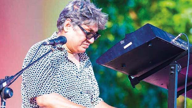 Foad Nasser Babu tunes Durga Puja song 