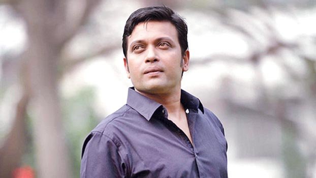 Illness lands  Milon in CCU