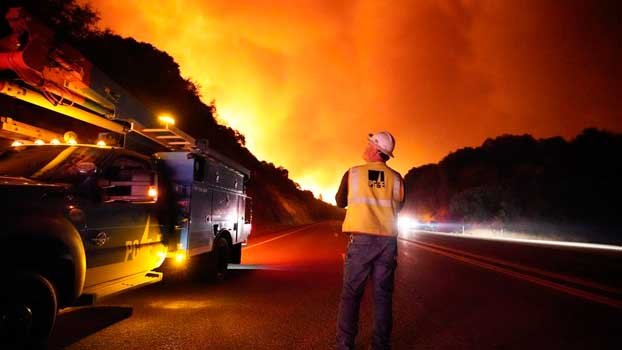 California utility cuts power to 1 million over fire threat