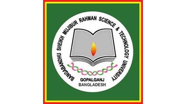 Admission seekers on strike at BSMRSTU