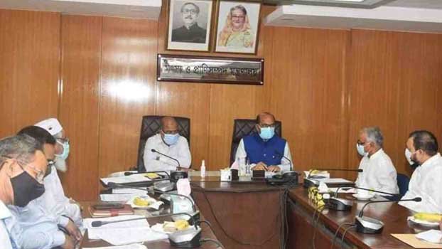 Govt forming policy to safeguard poultry, dairy industries