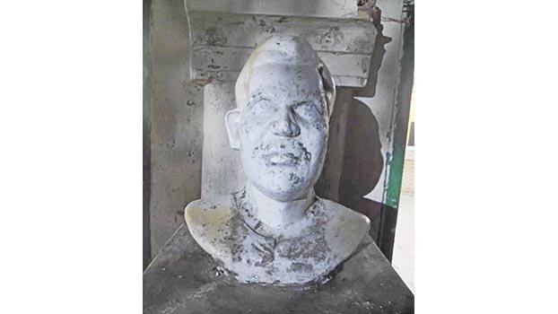 Madhu’s sculpture vandalised