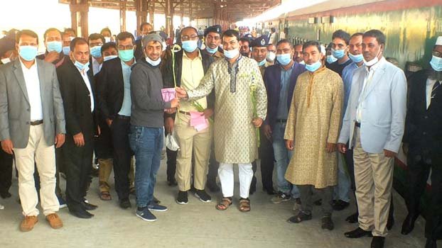 Railway’s seven-day service week begins in Ishwardi